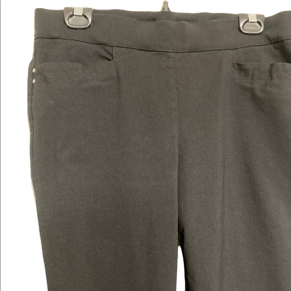 LG•NWT•89TH & MADISON•ANLKLE LENGTH / BLACK DRESS PANTS W ANKLE DETAIL• - Picture 3 of 10